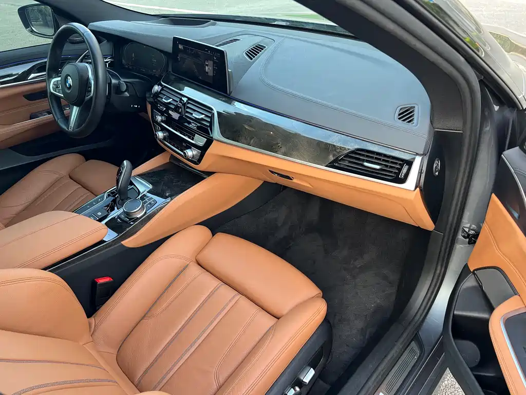 BMW 6 Series GT 2019 — фото 14