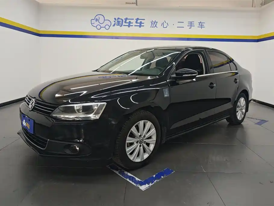 Volkswagen Sagitar 2015