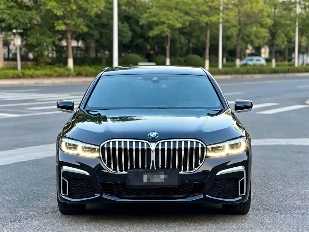 BMW 7 Series 2021 — фото 2
