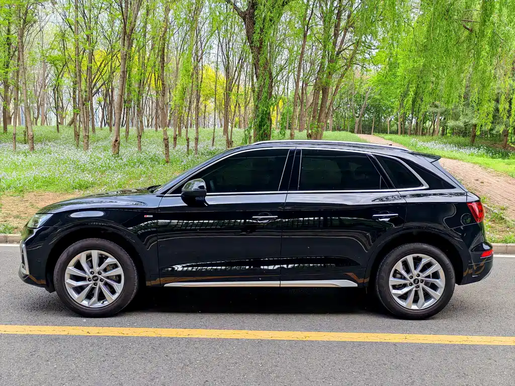 Audi Q5L 2023 — фото 3
