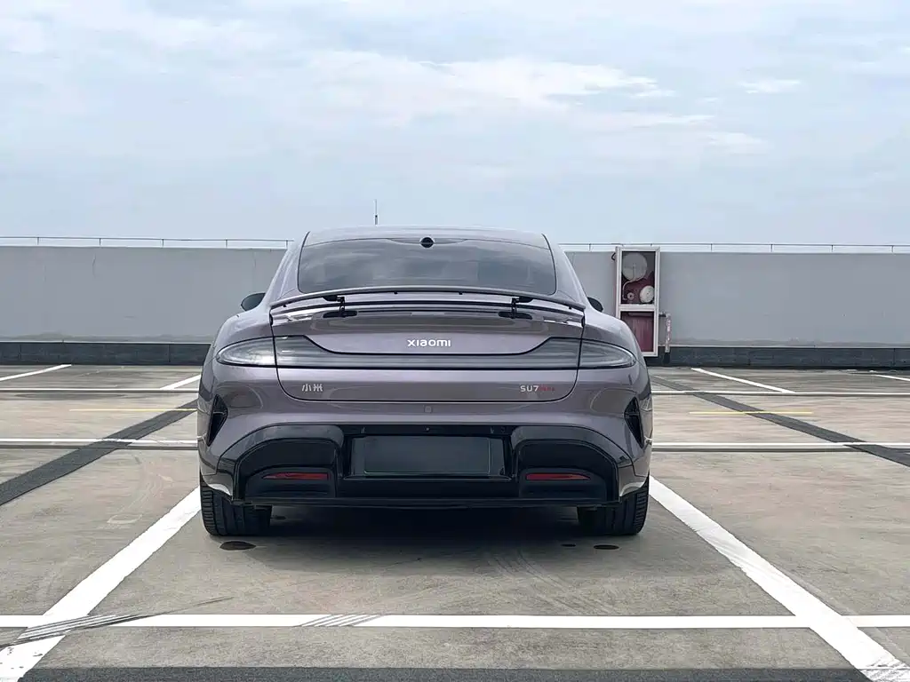 Xiaomi SU7 2025