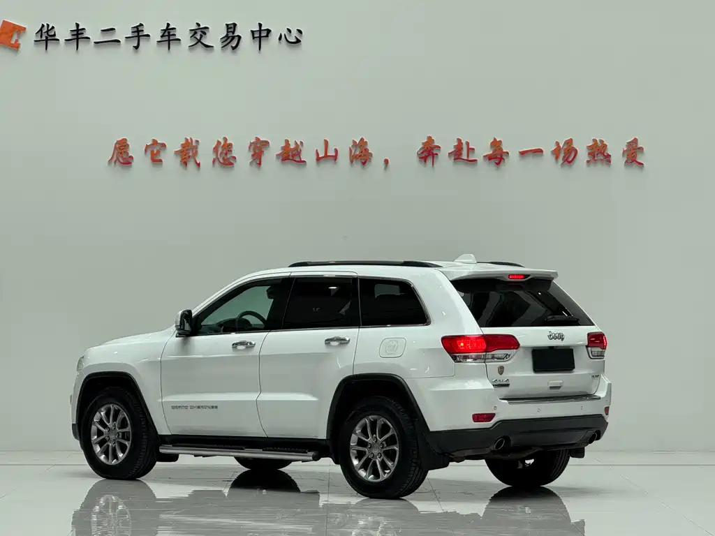 Jeep Grand Cherokee 2016 — фото 7