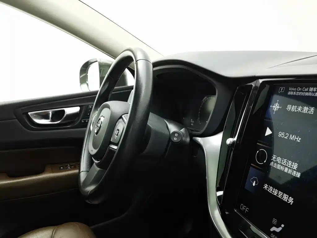 Volvo XC60 2020 — фото 22