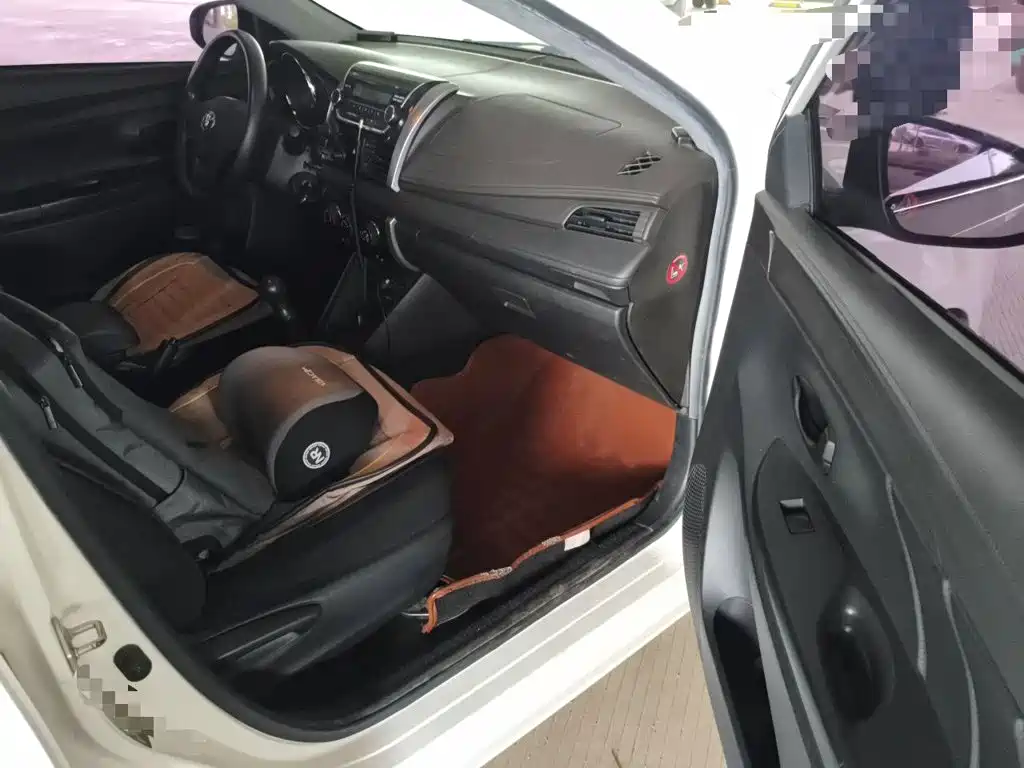 Toyota Vios 2015 — фото 20