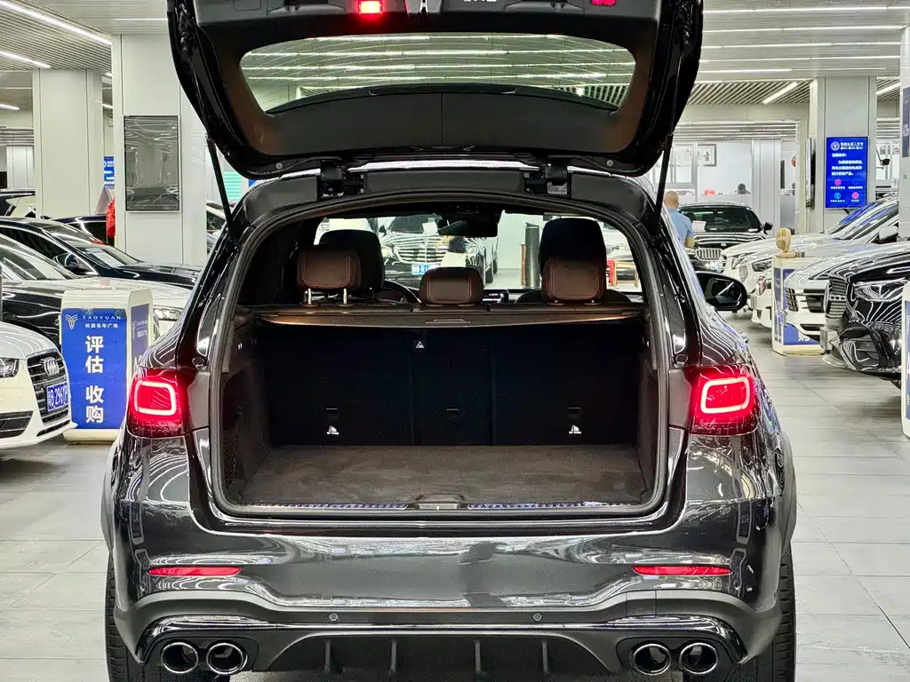 Mercedes-Benz GLC AMG 2023 — фото 13