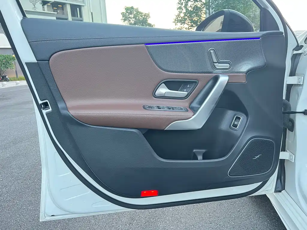 Mercedes-Benz A-Class 2020 — фото 35
