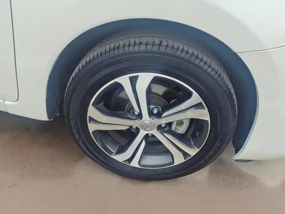 Nissan Tiida 2020