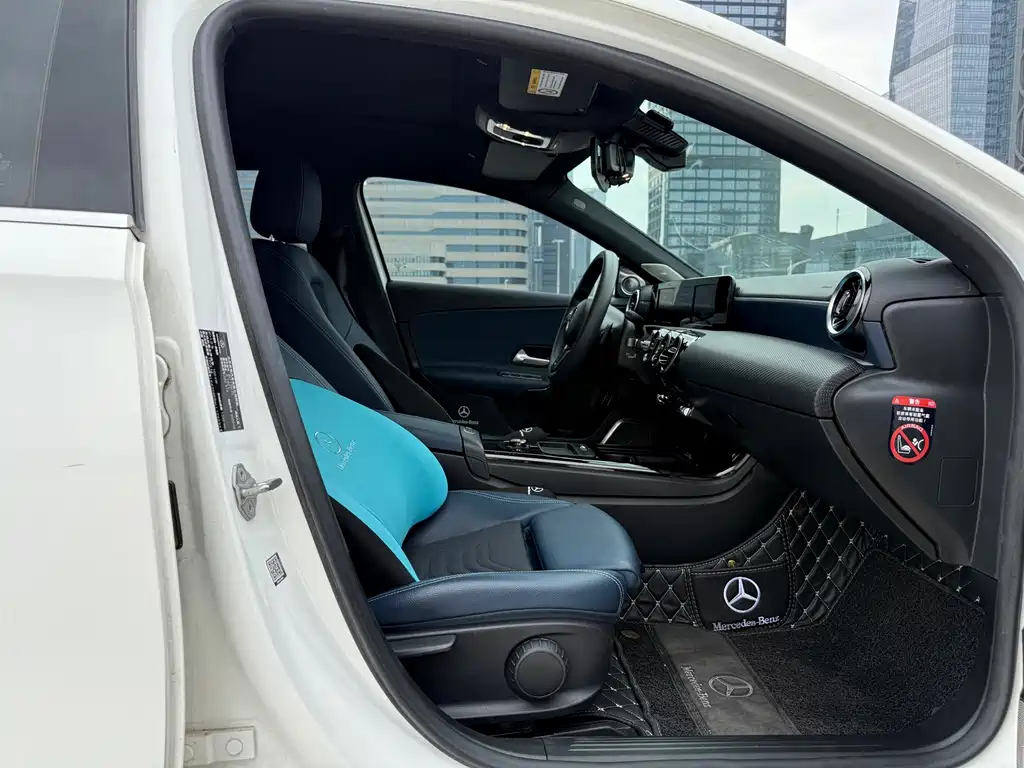 Mercedes-Benz A-Class 2020 — фото 15