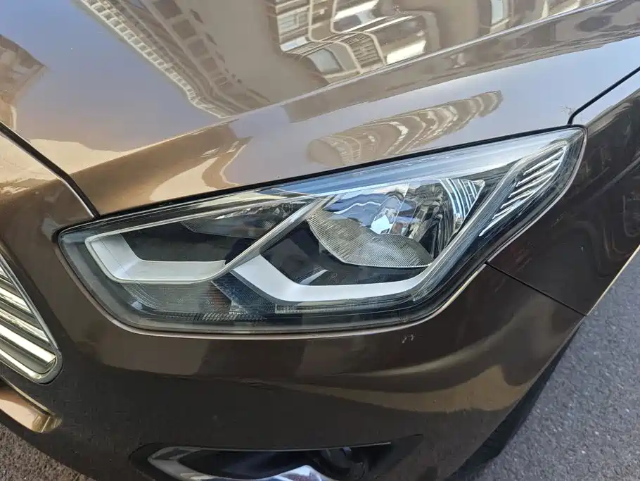 Ford Escort 2015