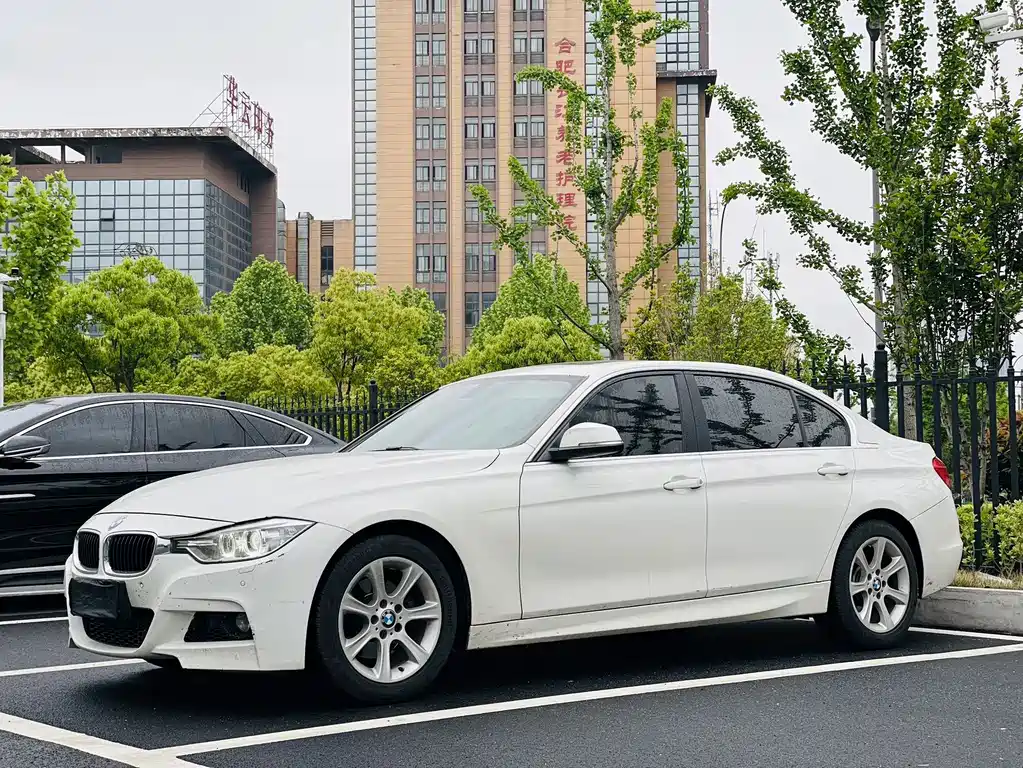 BMW 3 Series 2015 — фото 1