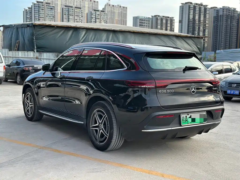 Mercedes-Benz EQC 2020 — фото 4