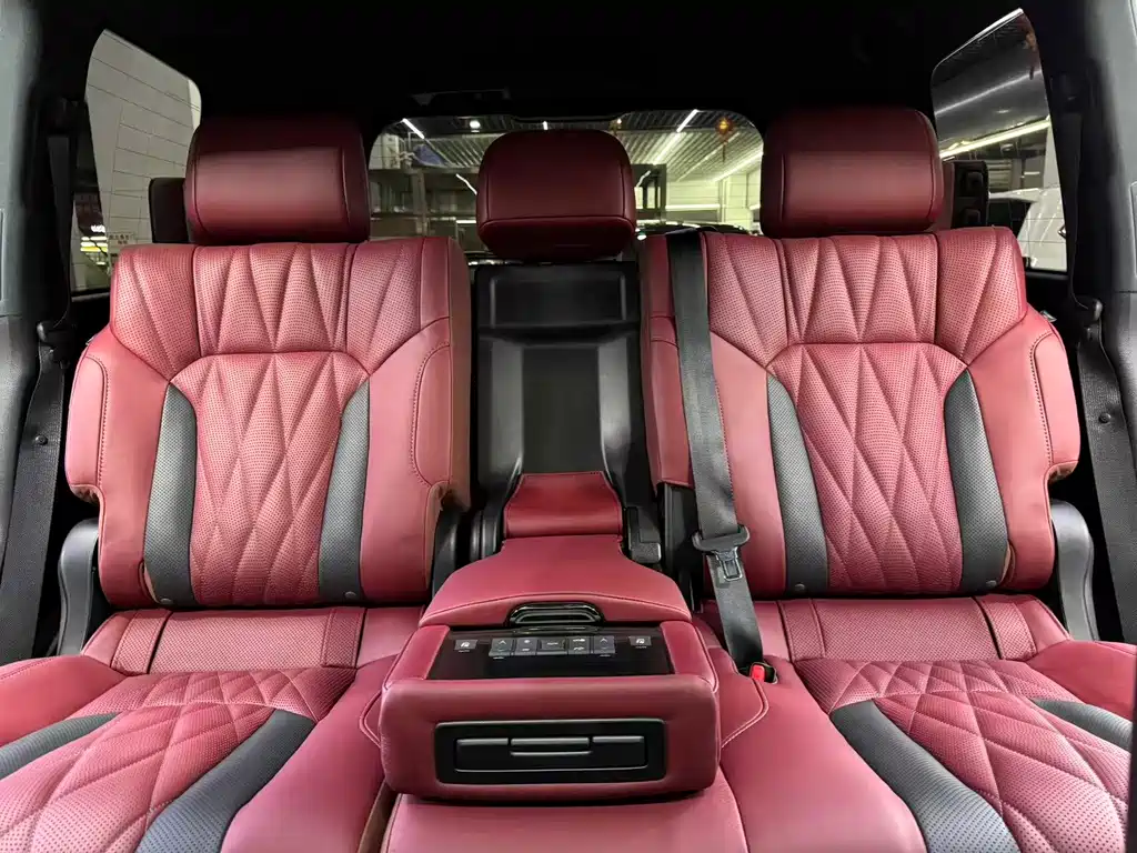 Lexus LX 2022 — фото 10