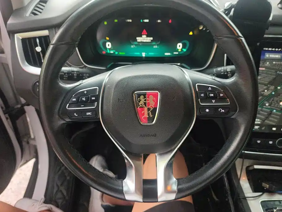 Roewe RX5 New Energy 2018 — фото 15