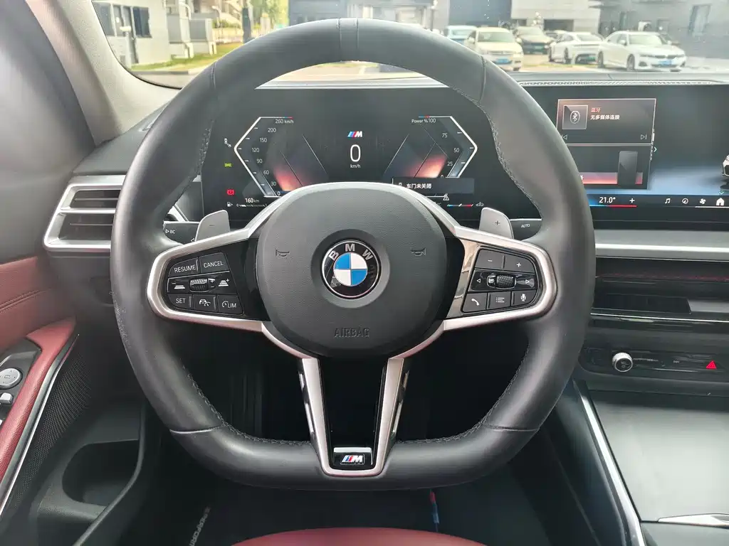 BMW 3 Series 2025 — фото 11