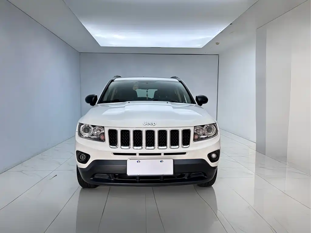 Jeep Compass 2015 — фото 2