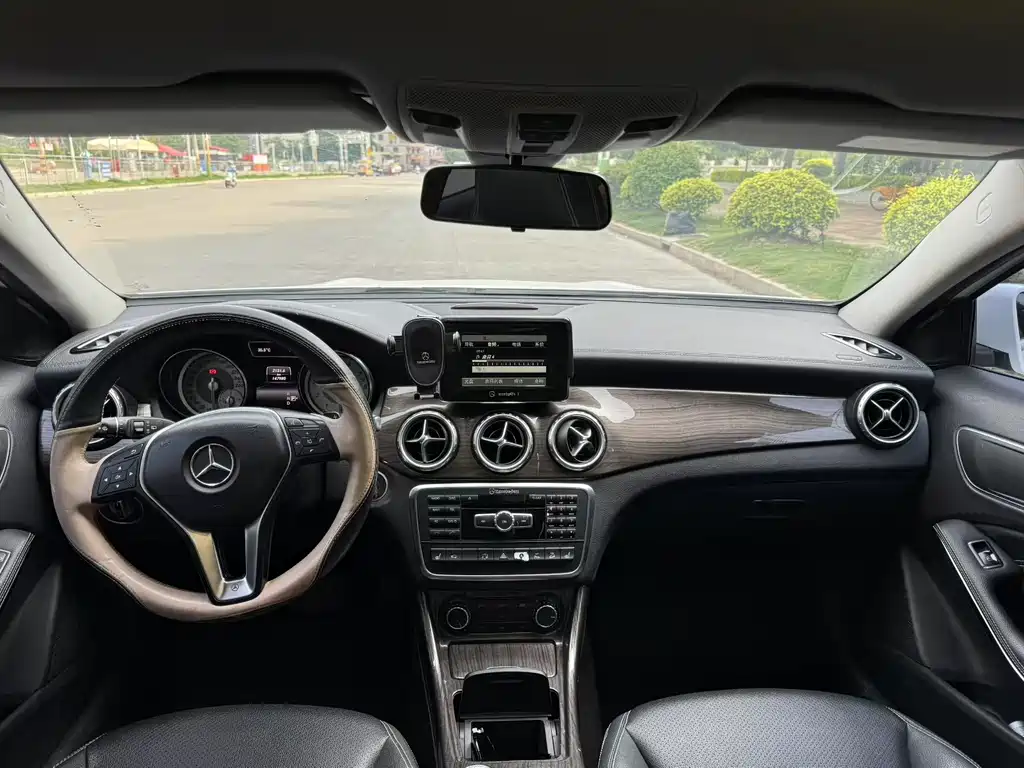 Mercedes-Benz GLA 2015 — фото 6