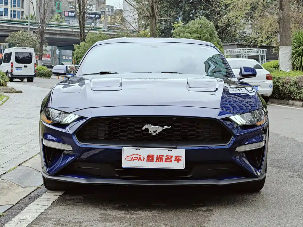 Ford Mustang 2022 — фото 2