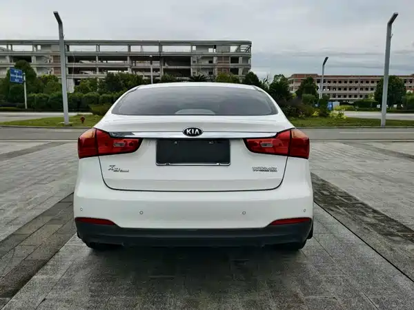Kia K3 2015
