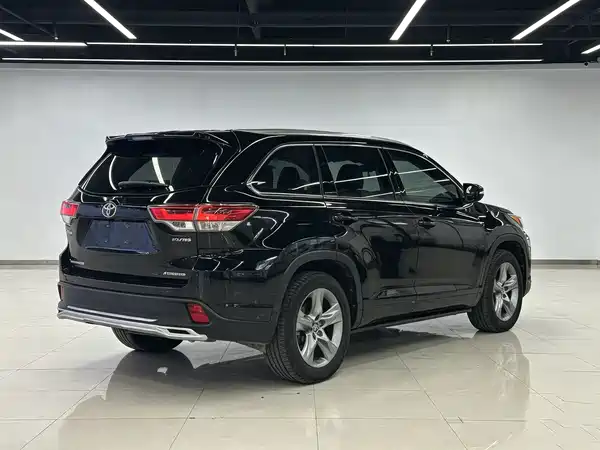 Toyota Highlander 2020