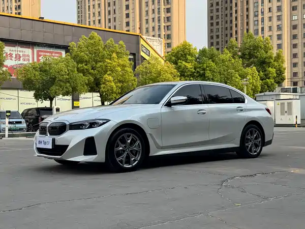 BMW i3 2022