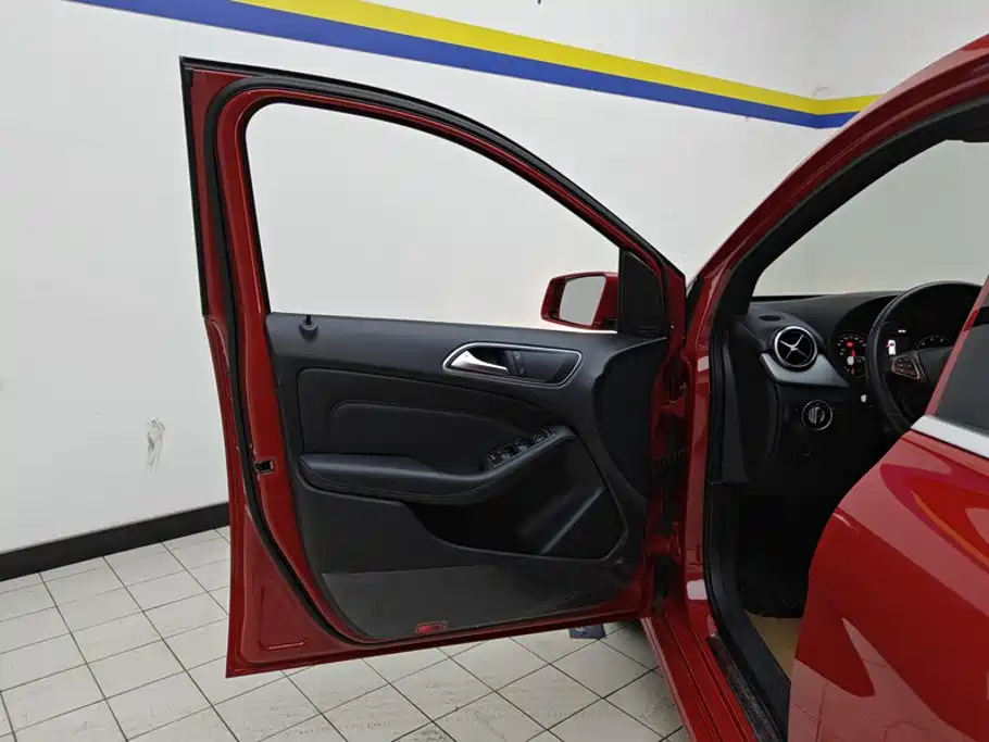 Mercedes-Benz B-Class 2017