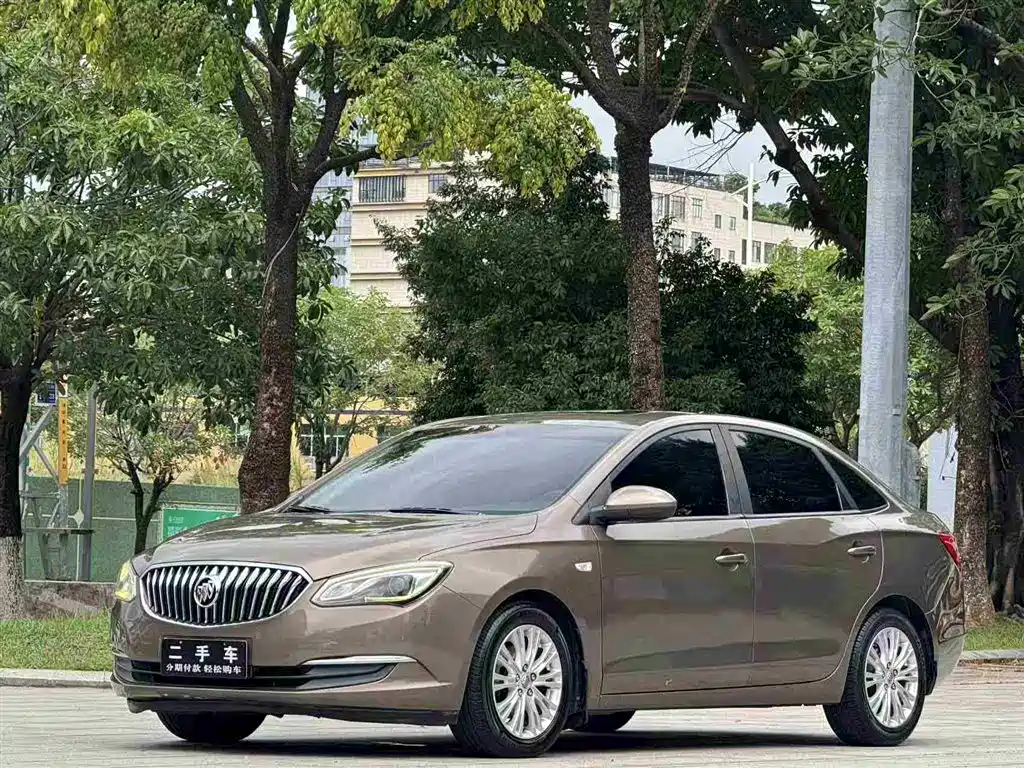 Buick Excelle 2017 — фото 1