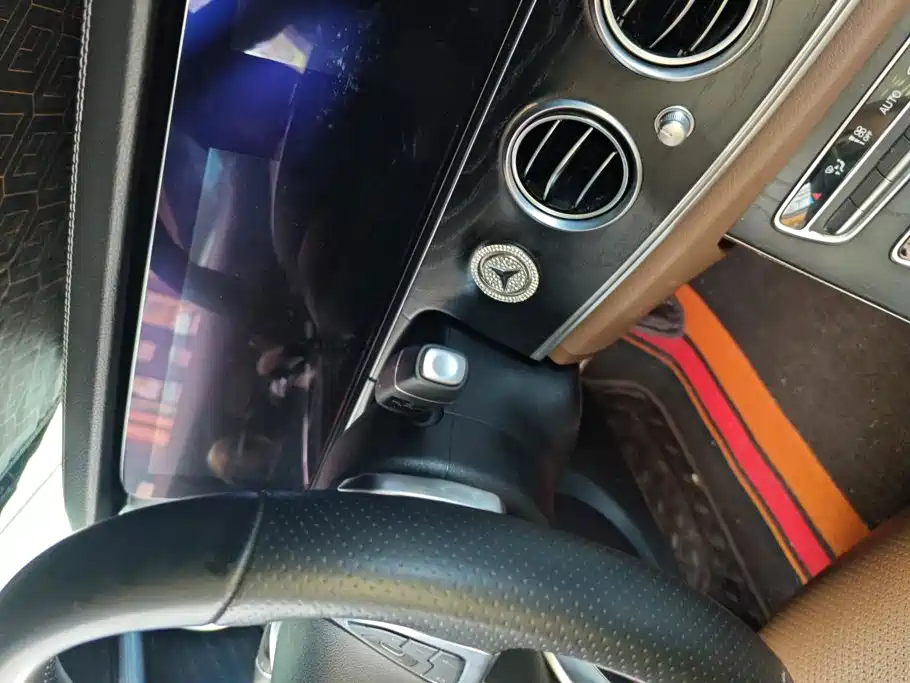 Mercedes-Benz E-Class 2018 — фото 16