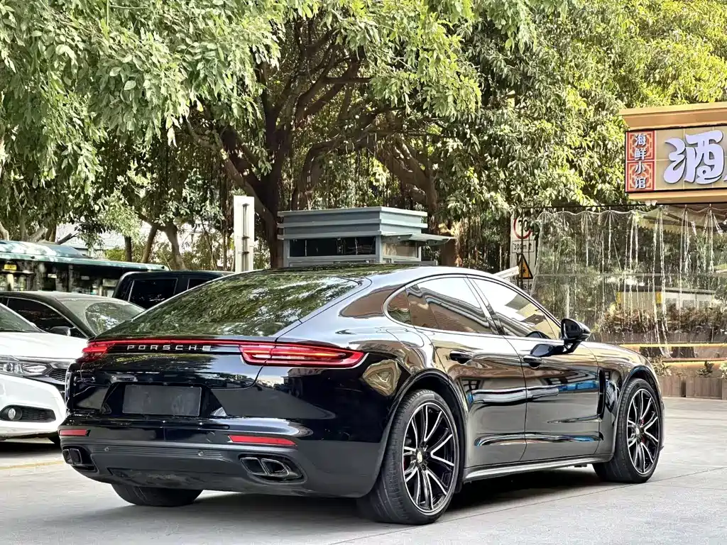 Porsche Panamera 2020 — фото 9