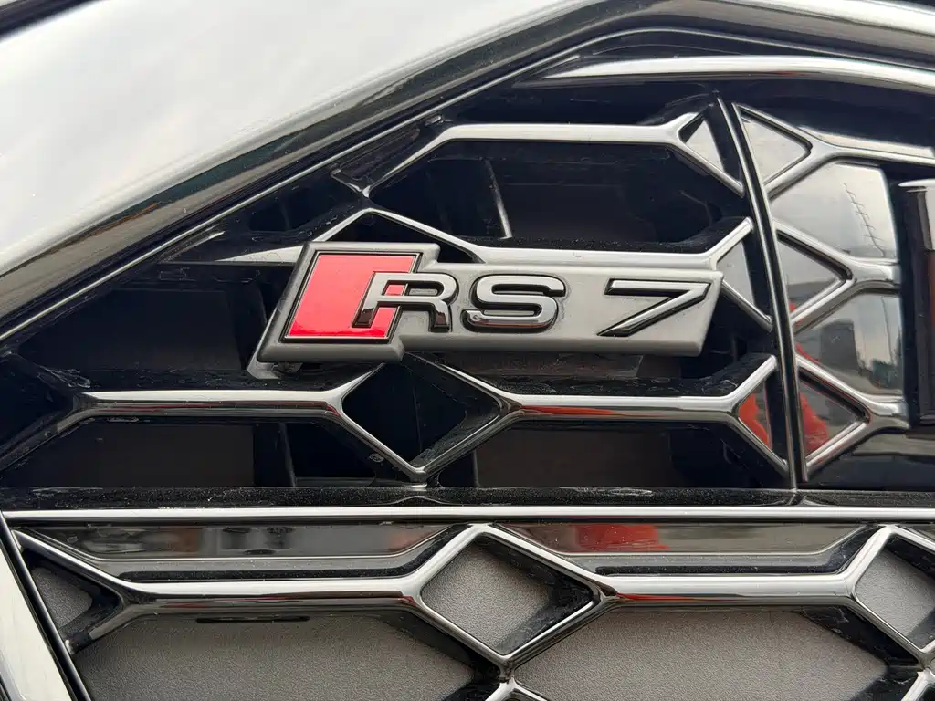 Audi RS 7 2026 — фото 22