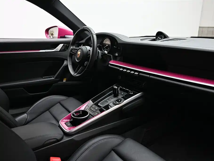 Porsche 911 2025 — фото 12