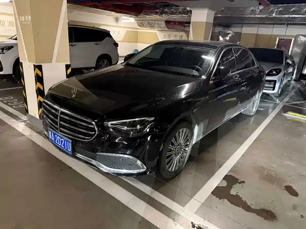 Mercedes-Benz E-Class 2022