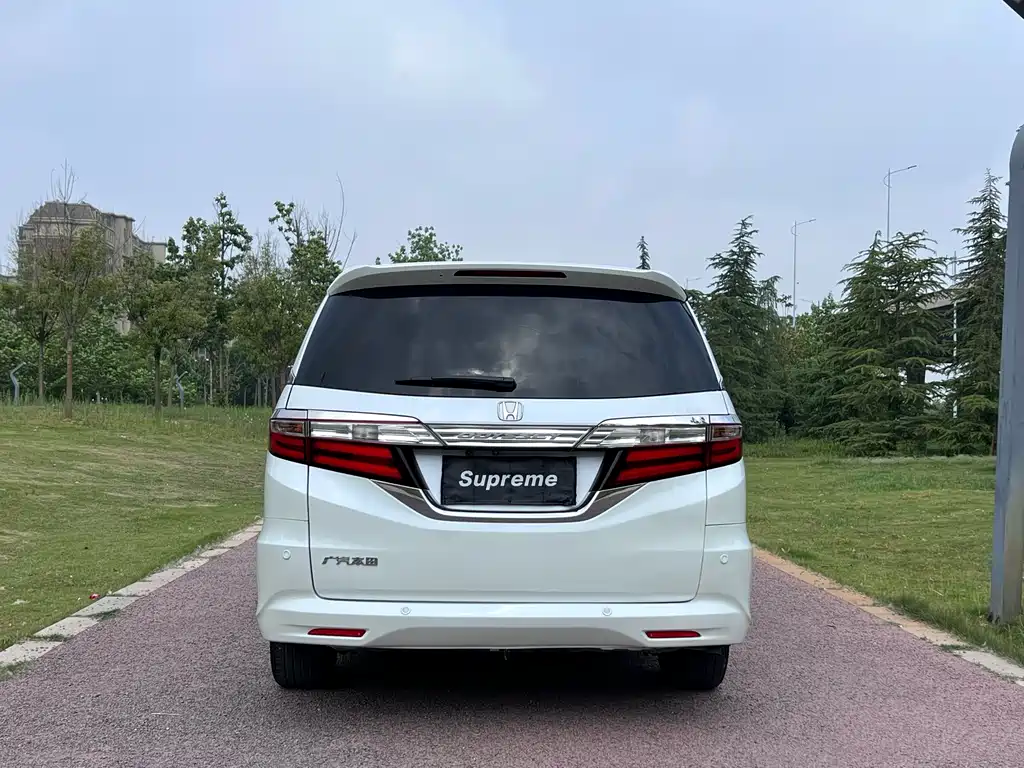 Honda Odyssey 2016 — фото 10