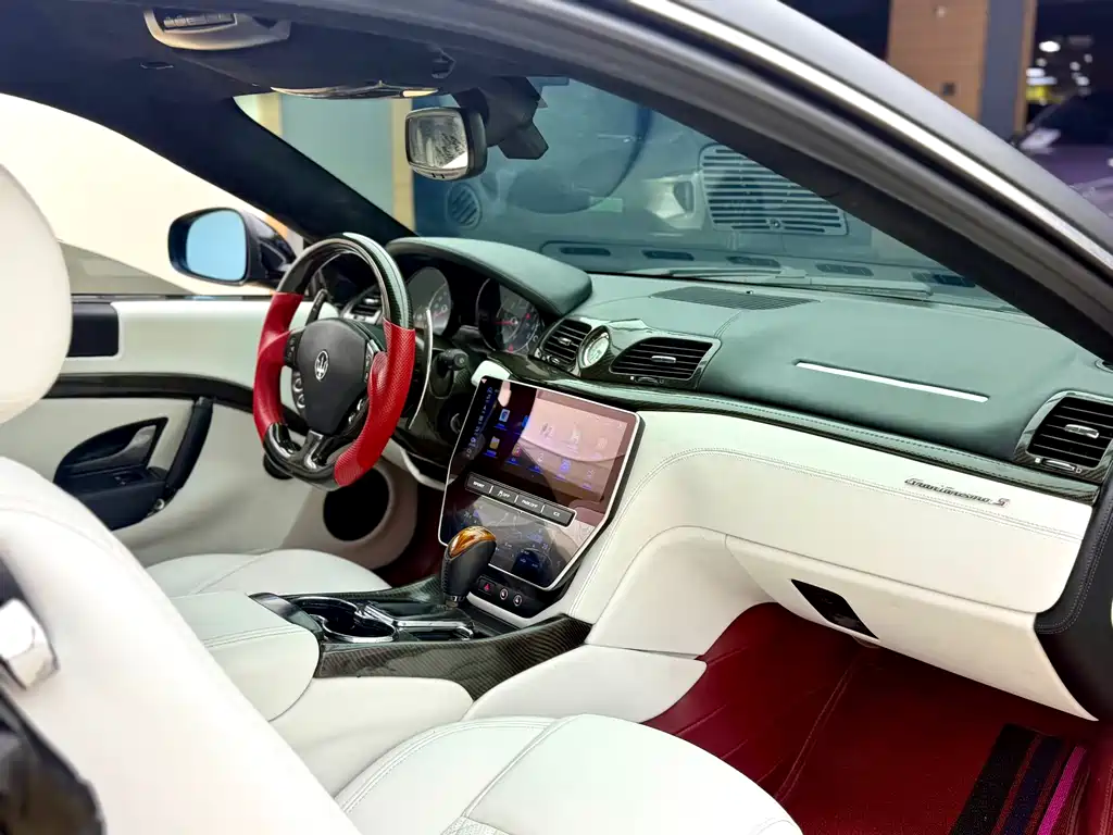Maserati Granturismo 2010 — фото 13