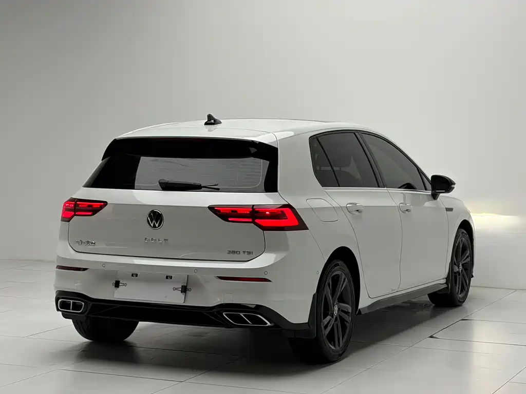 Volkswagen Golf 2023