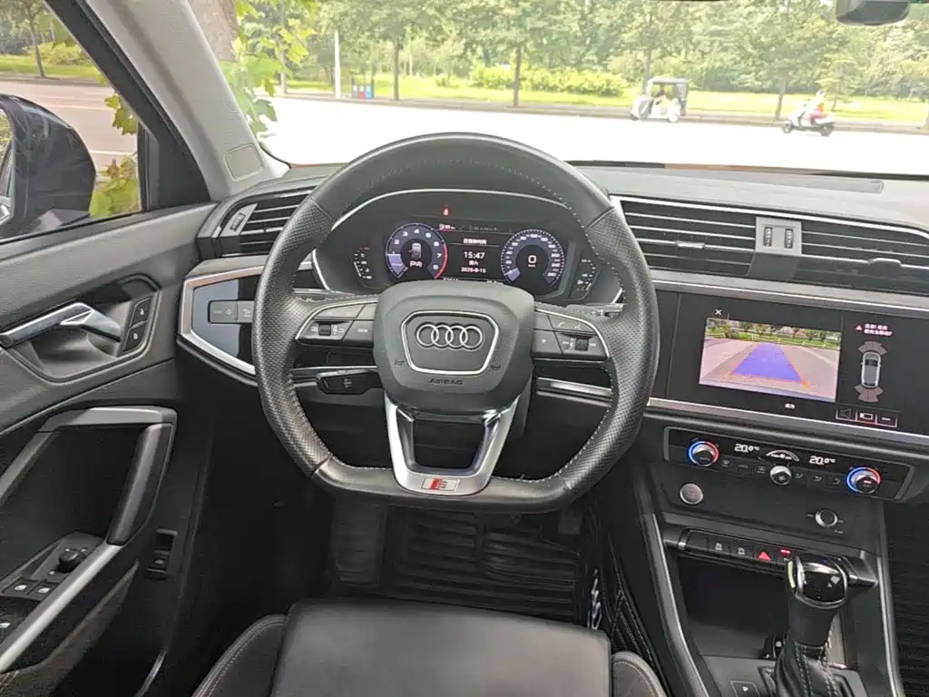 Audi Q3 Sportback 2021 — фото 11