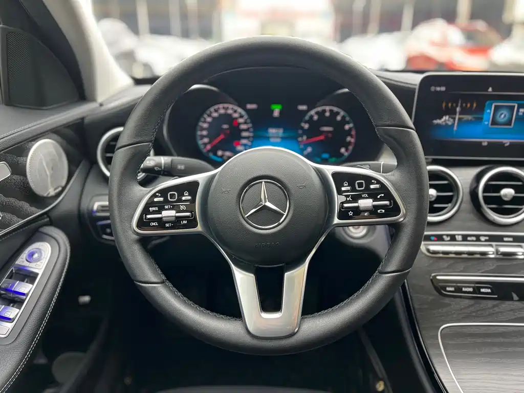 Mercedes-Benz C-Class 2019 — фото 11