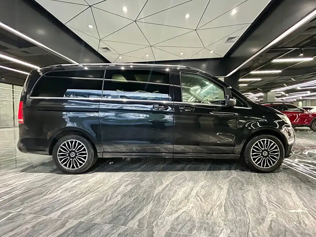 Mercedes-Benz V-Class 2019 — фото 4