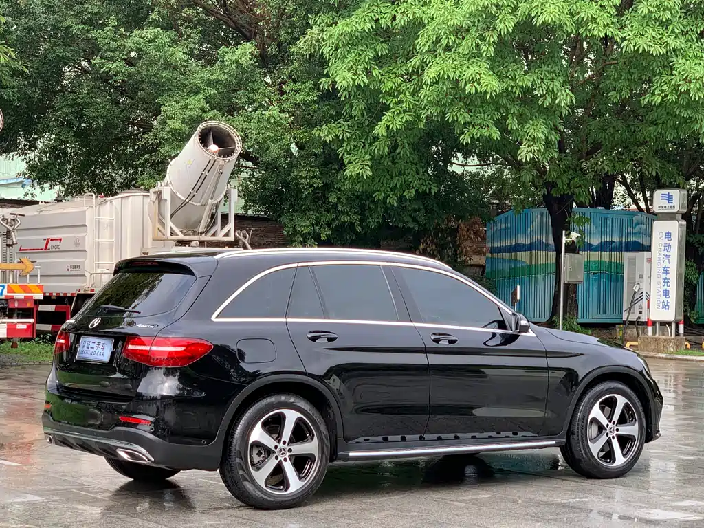 Mercedes-Benz GLC 2017 — фото 16