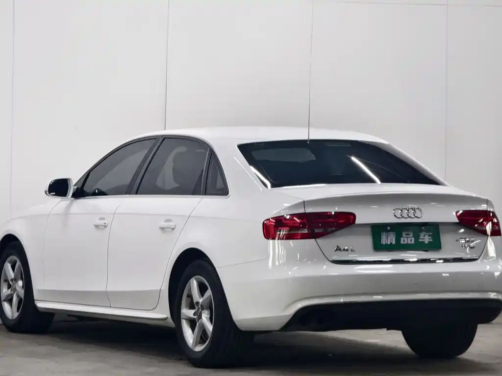 Audi A4L 2014