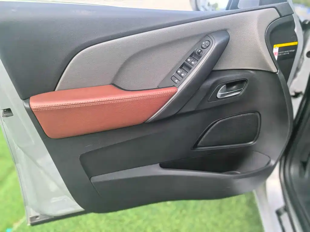Citroen C4 Picasso 2018 — фото 10