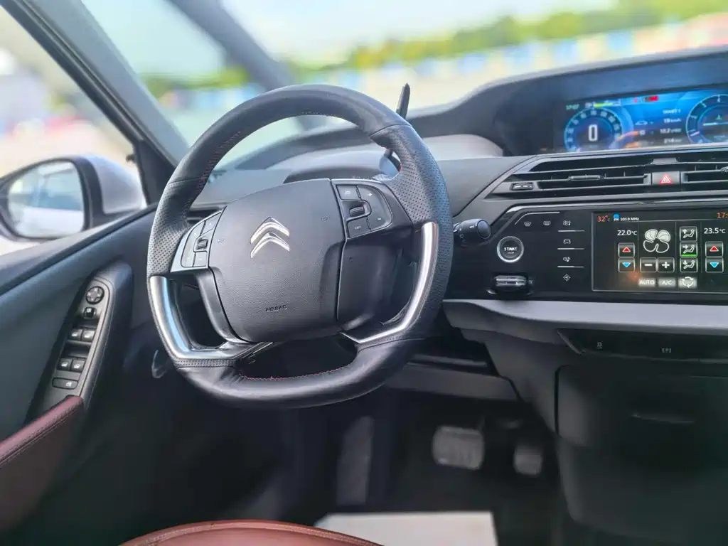 Citroen C4 Picasso 2018 — фото 13