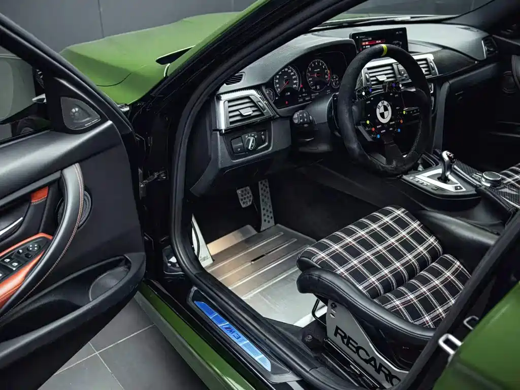 BMW M3 2019 — фото 10