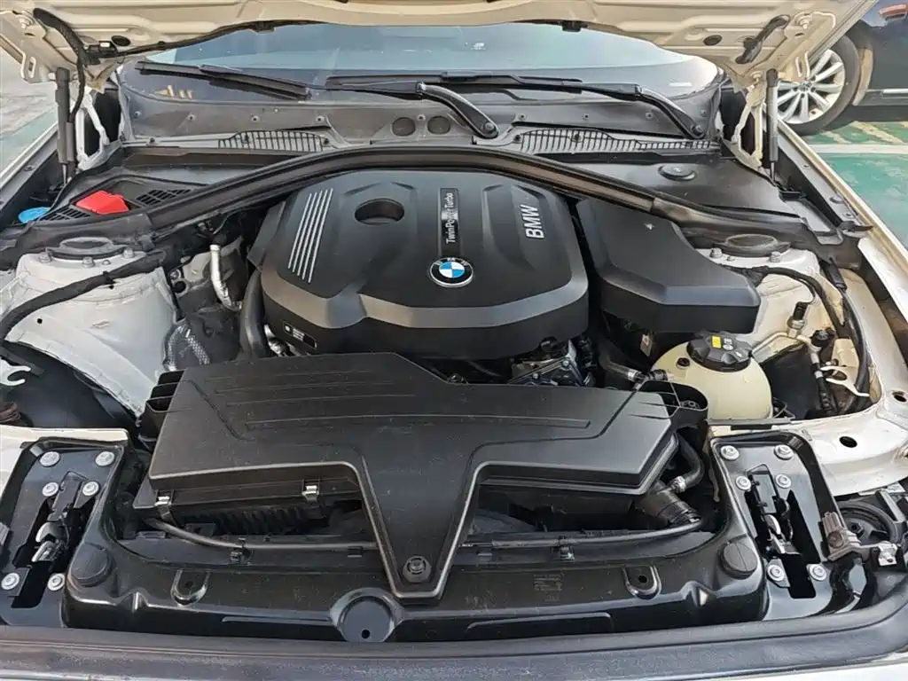 BMW 1 Series 2018 — фото 20