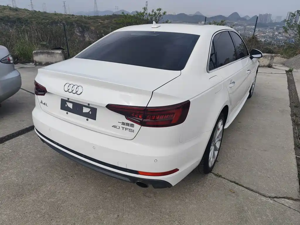 Audi A4L 2018 — фото 14
