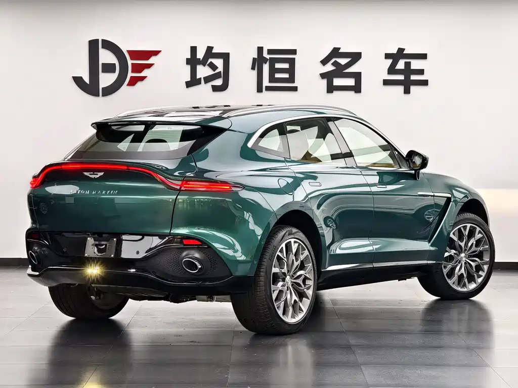 Aston Martin DBX — фото 2