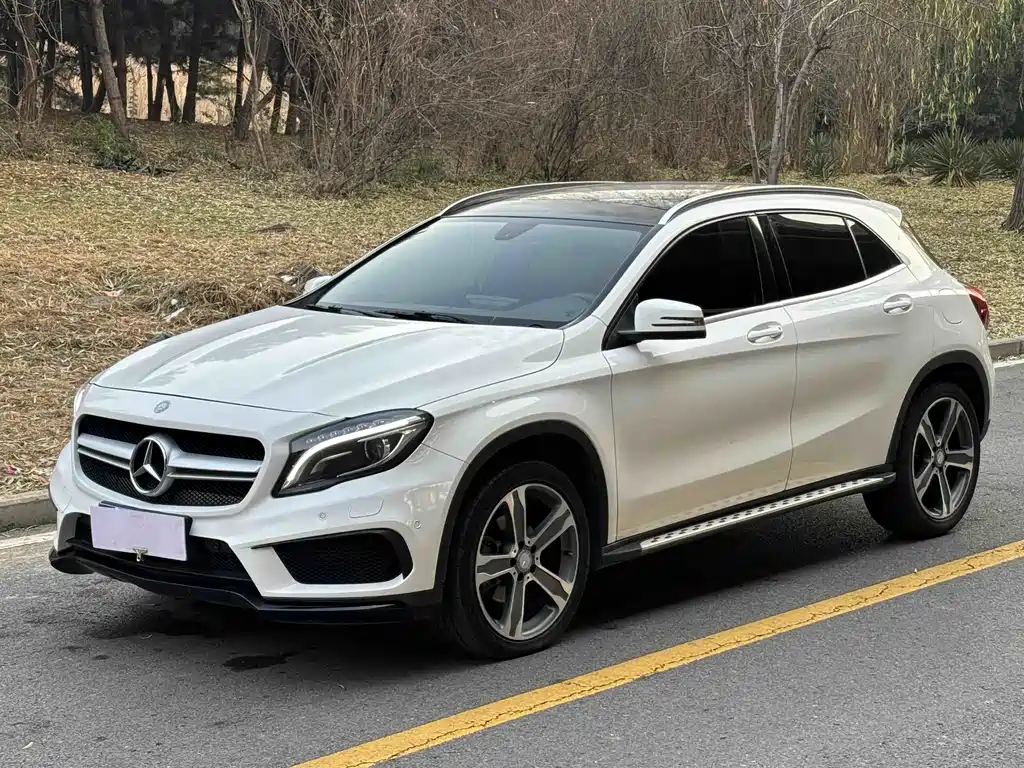 Mercedes-Benz GLA 2016