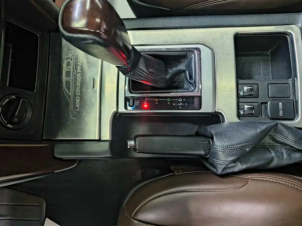 Toyota Prado 2018 — фото 17