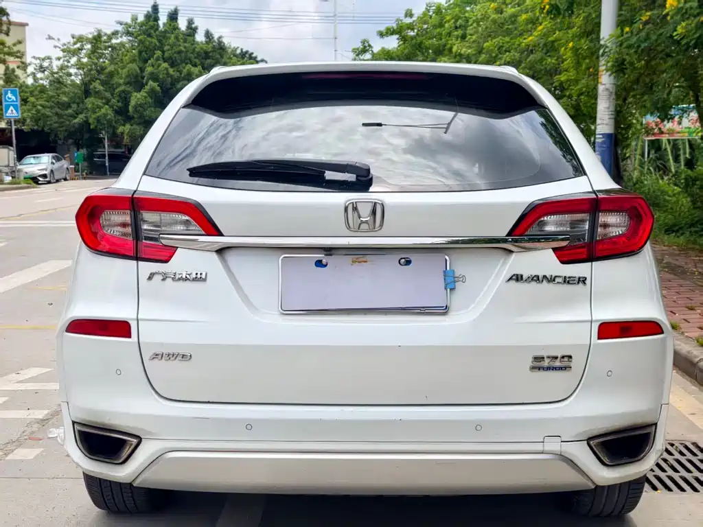 Honda Avancier 2017 — фото 10