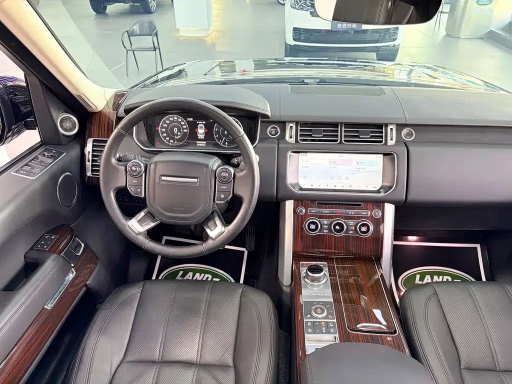 Land Rover Range Rover 2017 — фото 16