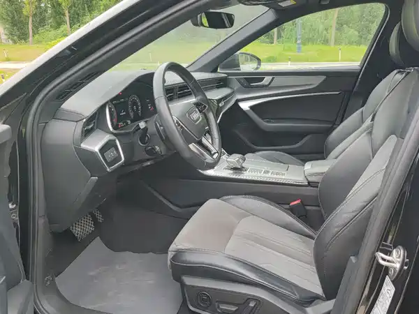 Audi A6L 2022